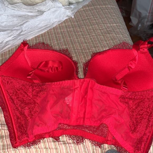 VS BRA - Picture 2 of 3